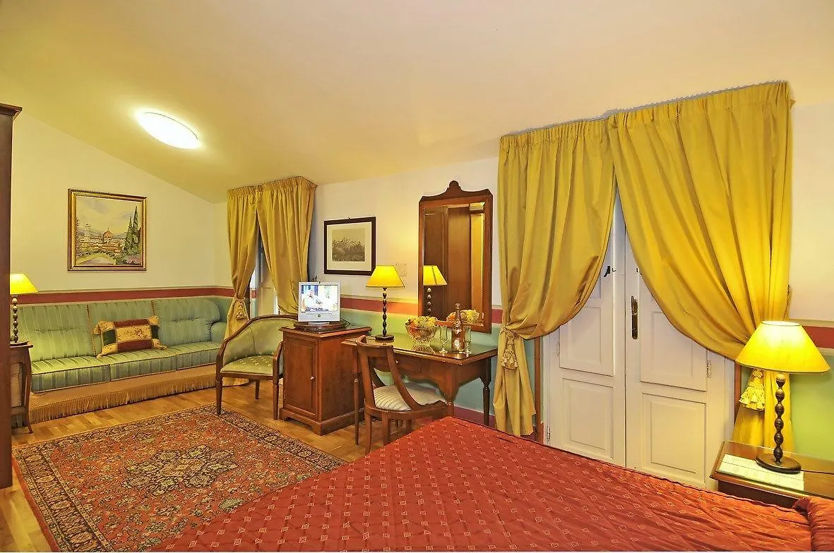 Hotel Europa Lido di Camaiore 4*,